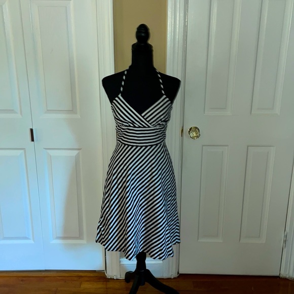 White House Black Market. Never been worn. - Picture 1 of 2